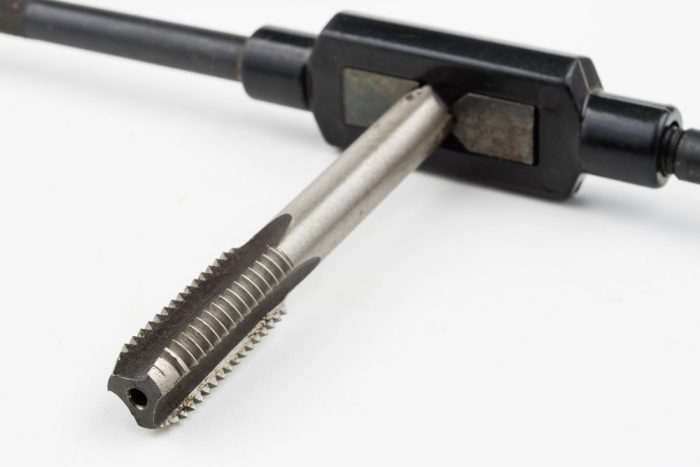 How To Use A Thread Plug Gage Properly